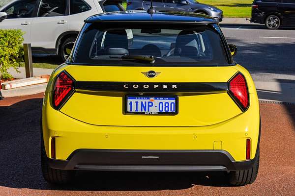 2024 MINI Cooper C Classic F65