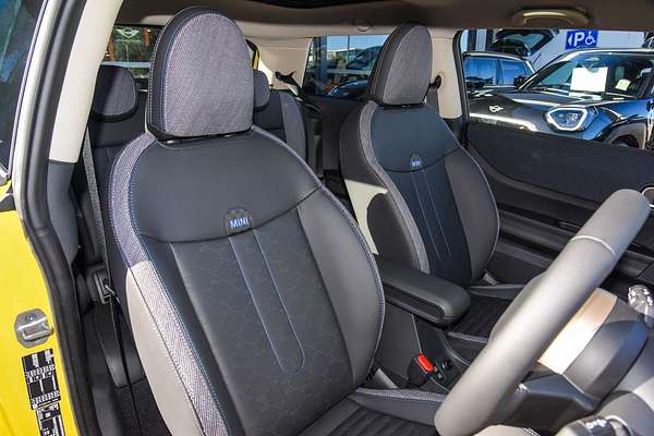2024 MINI Cooper C Classic F65