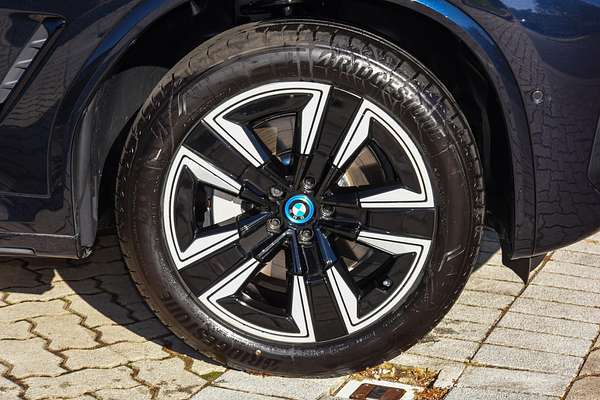 2024 BMW iX3 M Sport G08