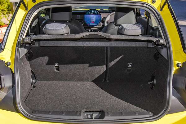 2024 MINI Cooper C Classic F65