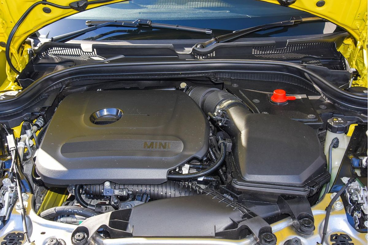 2024 MINI Cooper C Classic F65