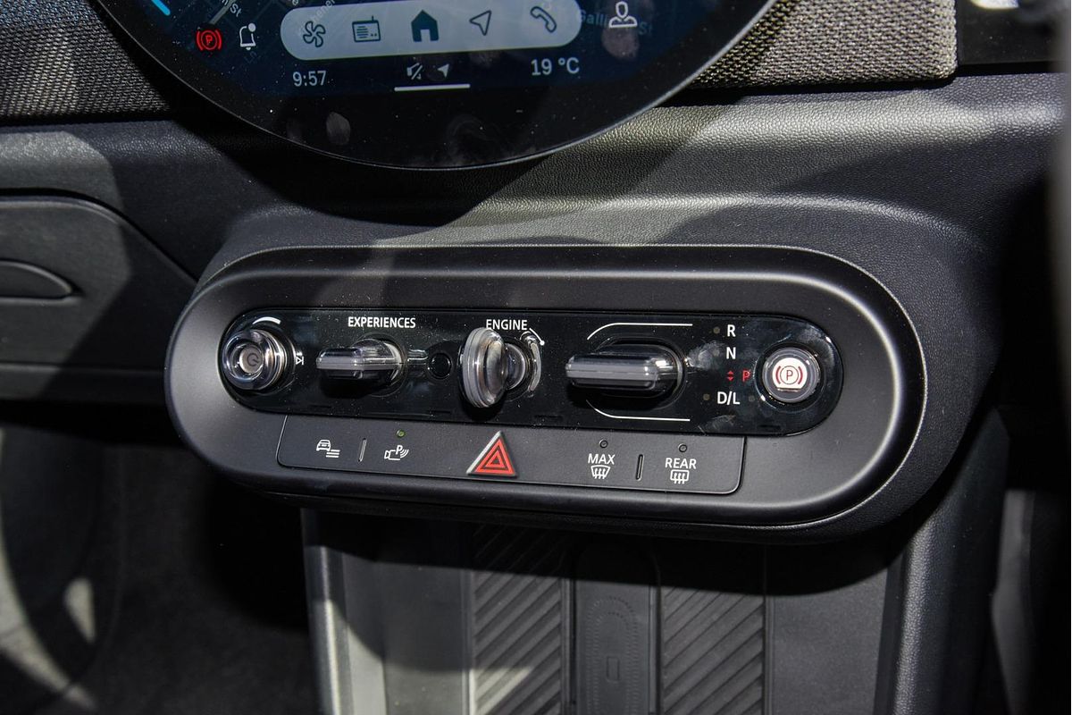 2024 MINI Cooper C Classic F65