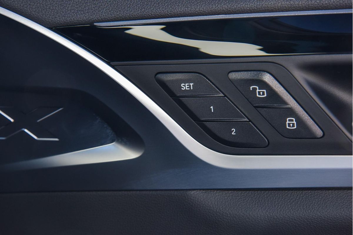 2024 BMW iX3 M Sport G08
