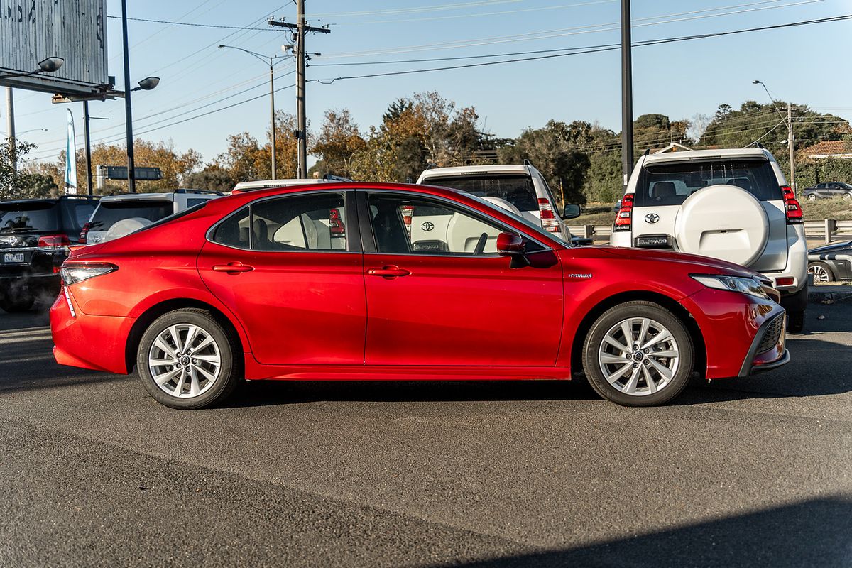2023 Toyota Camry Hybrid