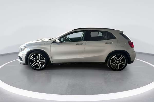 2015 Mercedes-Benz GLA-Class GLA250 X156