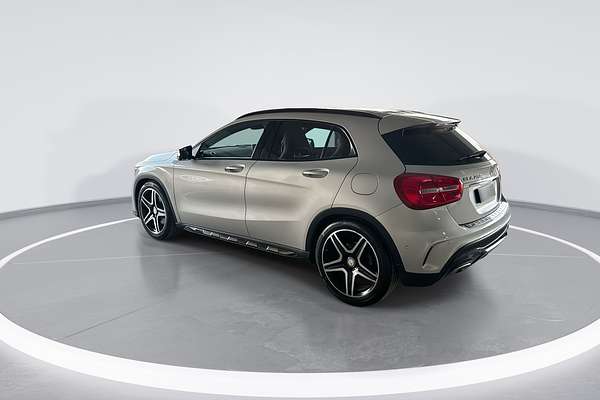 2015 Mercedes-Benz GLA-Class GLA250 X156