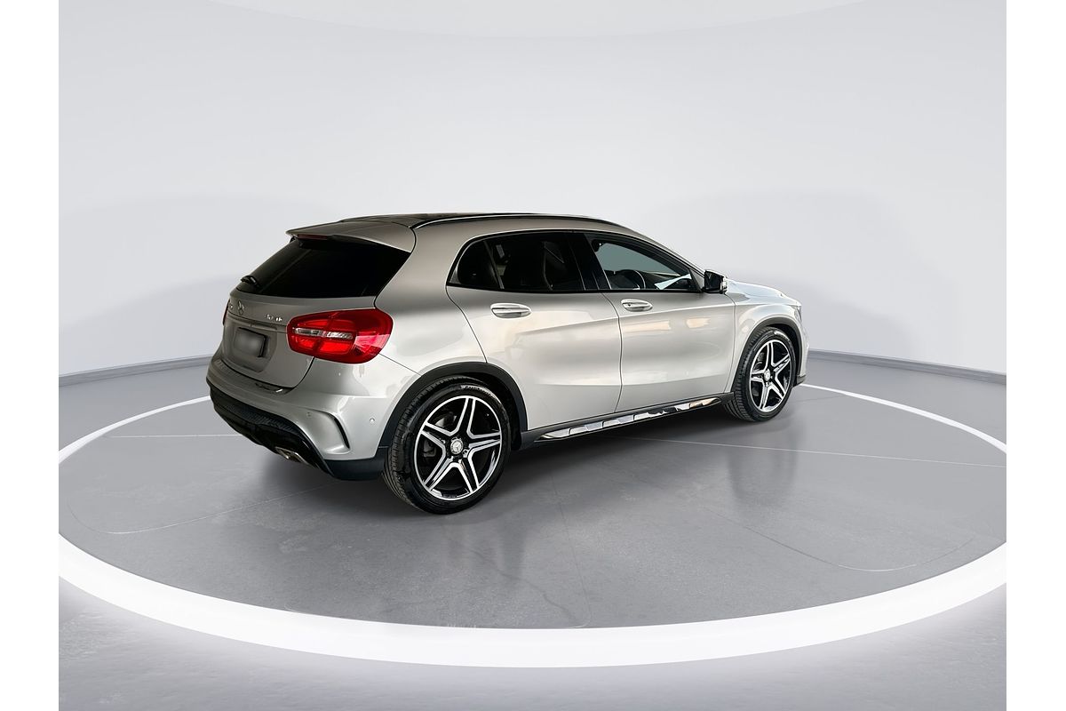2015 Mercedes-Benz GLA-Class GLA250 X156