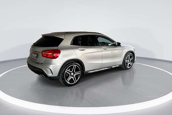 2015 Mercedes-Benz GLA-Class GLA250 X156