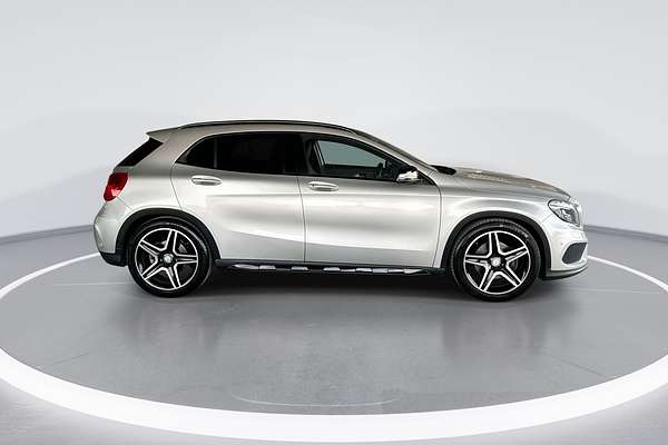 2015 Mercedes-Benz GLA-Class GLA250 X156