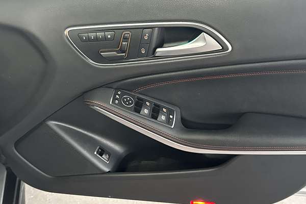 2015 Mercedes-Benz GLA-Class GLA250 X156