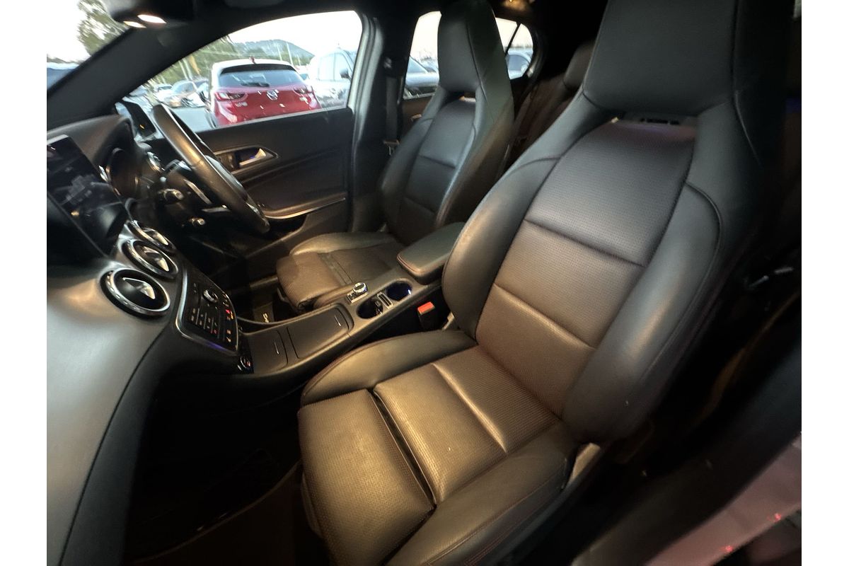 2015 Mercedes-Benz GLA-Class GLA250 X156