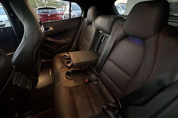 2015 Mercedes-Benz GLA-Class GLA250 X156