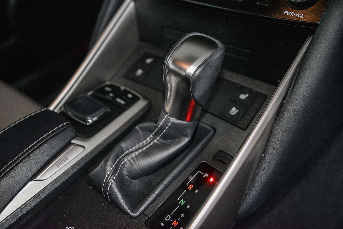 2017 Lexus IS IS200t Luxury ASE30R