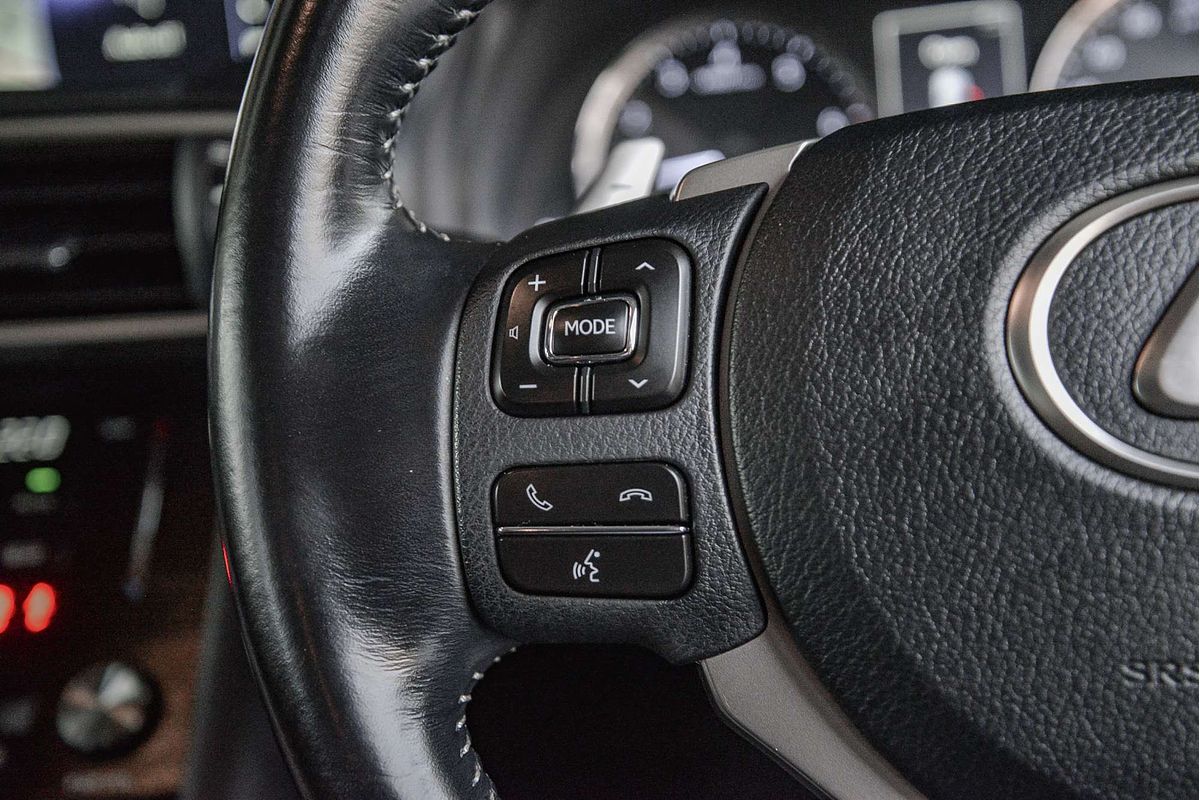 2017 Lexus IS IS200t Luxury ASE30R