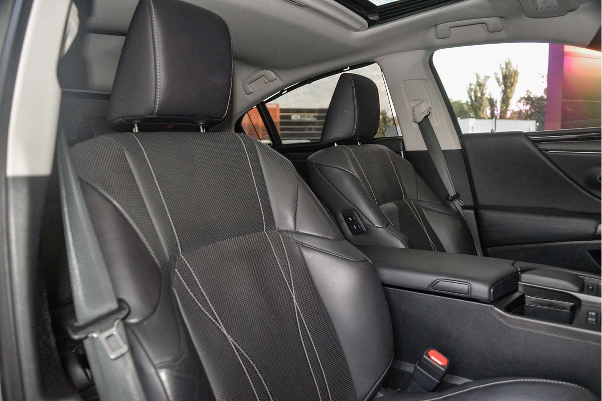 2020 Lexus ES ES300h Sports Luxury AXZH10R