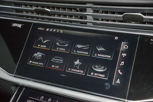 2023 Audi Q7 50 TDI S line 4M