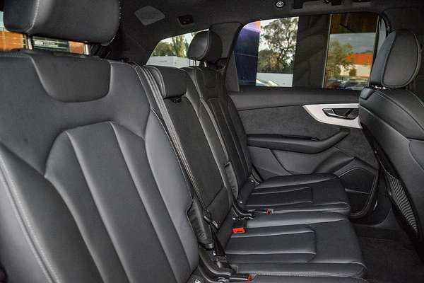 2023 Audi Q7 50 TDI S line 4M