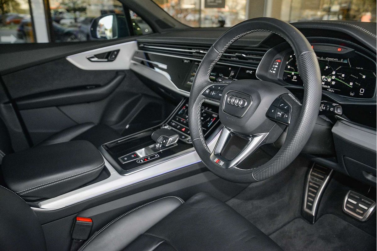 2023 Audi Q7 50 TDI S line 4M
