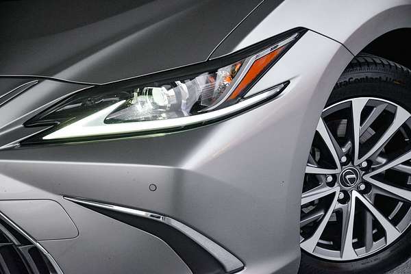 2021 Lexus ES ES300h Luxury AXZH10R