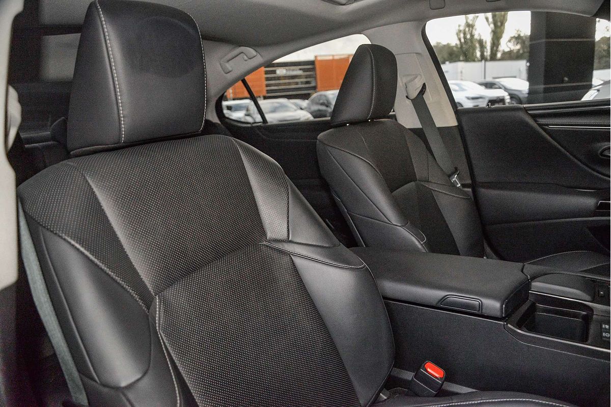 2021 Lexus ES ES300h Luxury AXZH10R