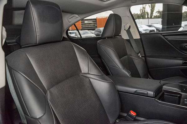 2021 Lexus ES ES300h Luxury AXZH10R