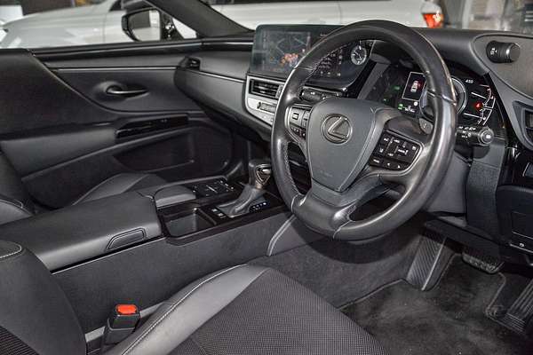 2021 Lexus ES ES300h Luxury AXZH10R