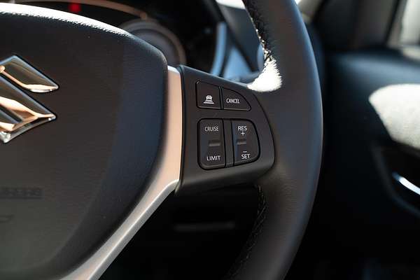2023 Suzuki Vitara Turbo Shadow LY Series II