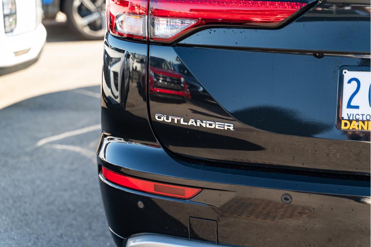 2024 Mitsubishi Outlander PHEV Exceed Tourer ZM