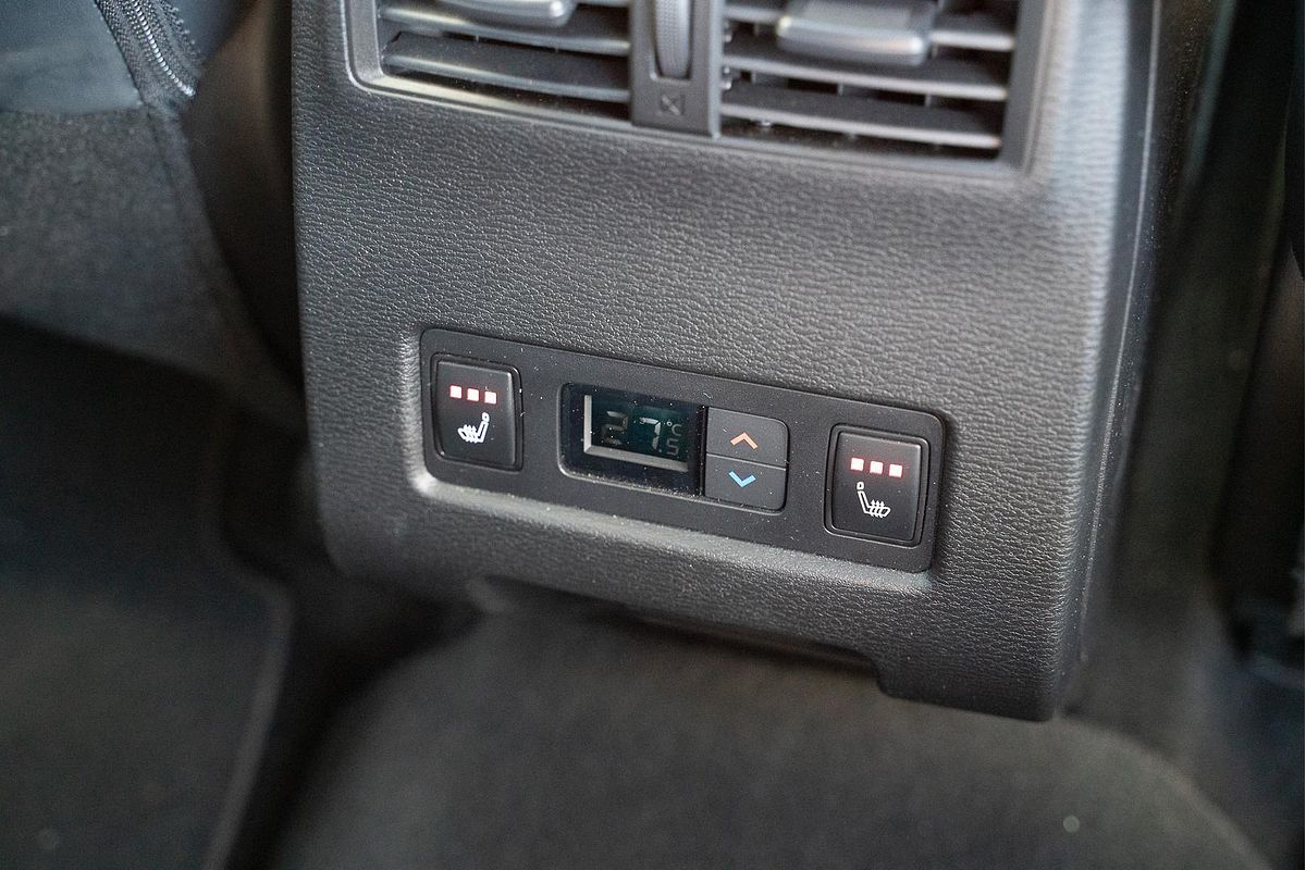 2024 Mitsubishi Outlander PHEV Exceed Tourer ZM