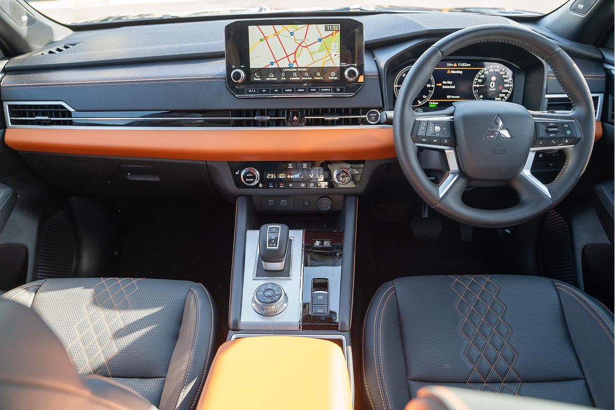 2024 Mitsubishi Outlander PHEV Exceed Tourer ZM