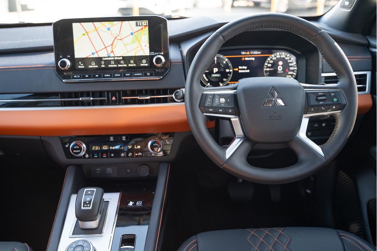 2024 Mitsubishi Outlander PHEV Exceed Tourer ZM
