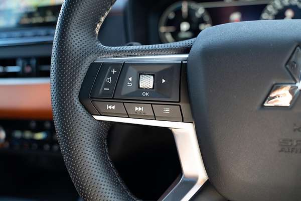 2024 Mitsubishi Outlander PHEV Exceed Tourer ZM