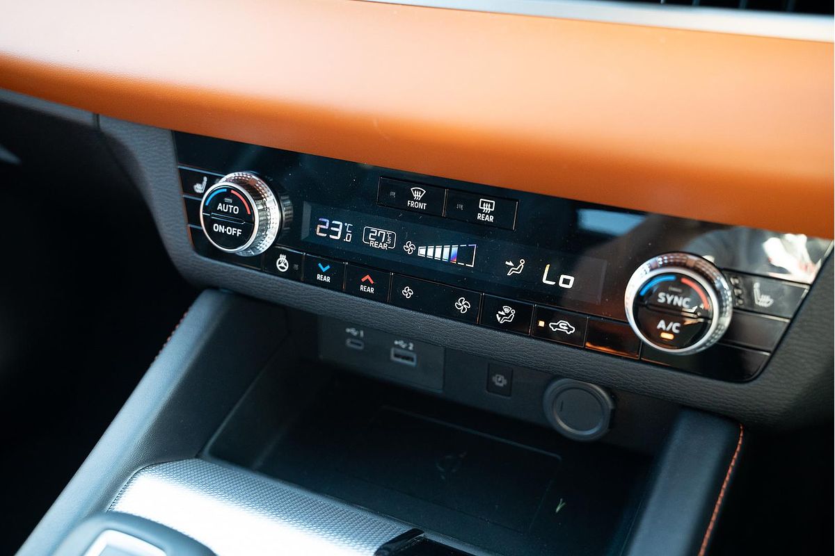 2024 Mitsubishi Outlander PHEV Exceed Tourer ZM