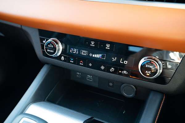 2024 Mitsubishi Outlander PHEV Exceed Tourer ZM