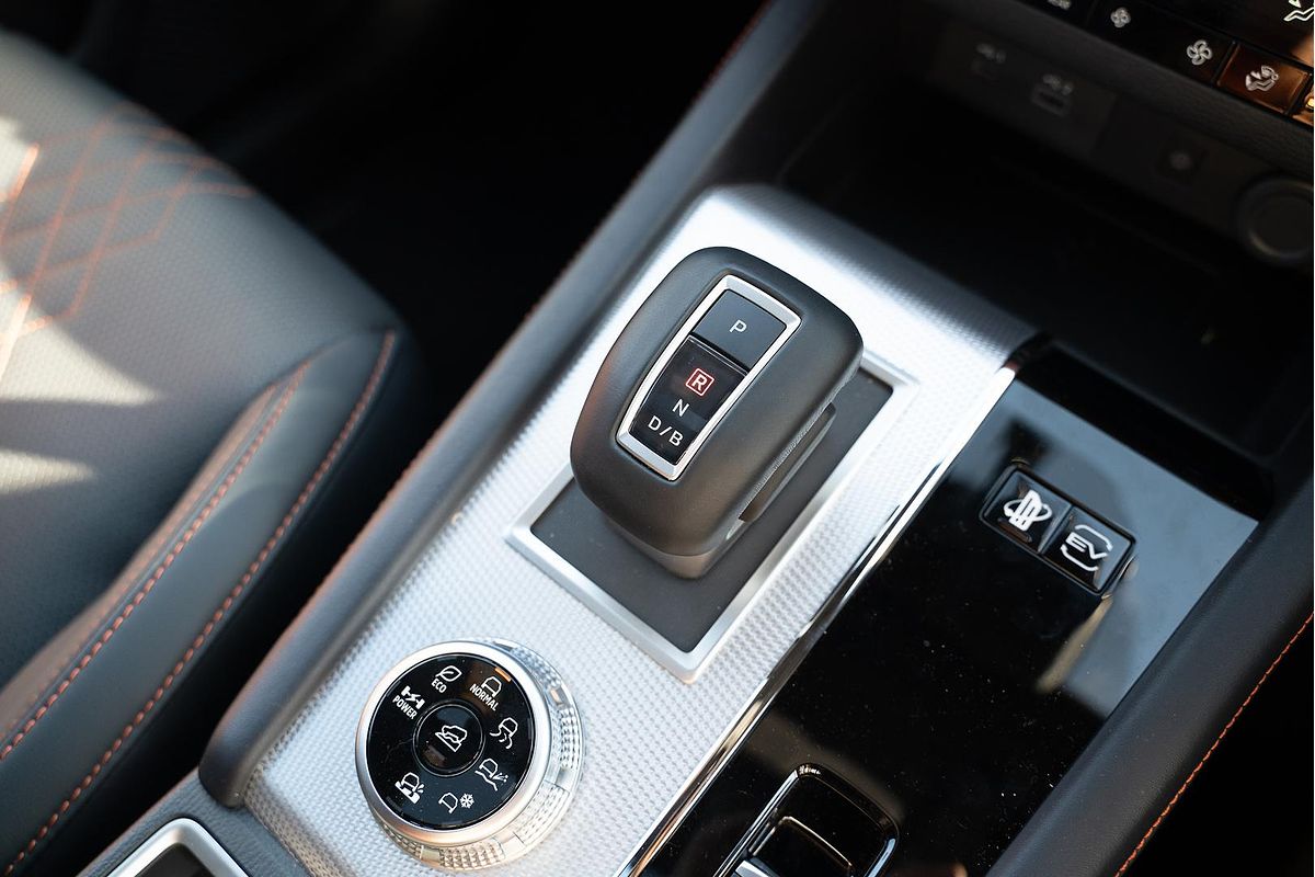 2024 Mitsubishi Outlander PHEV Exceed Tourer ZM
