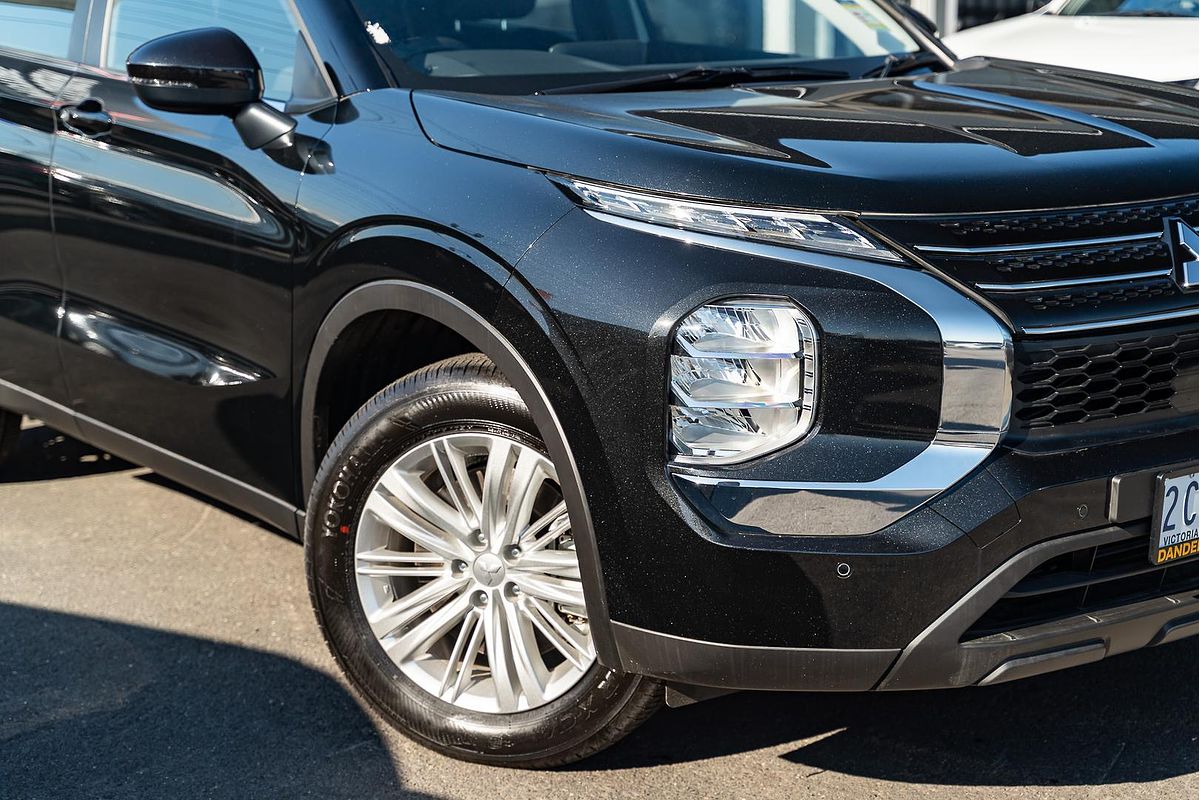 2025 Mitsubishi Outlander ES ZM