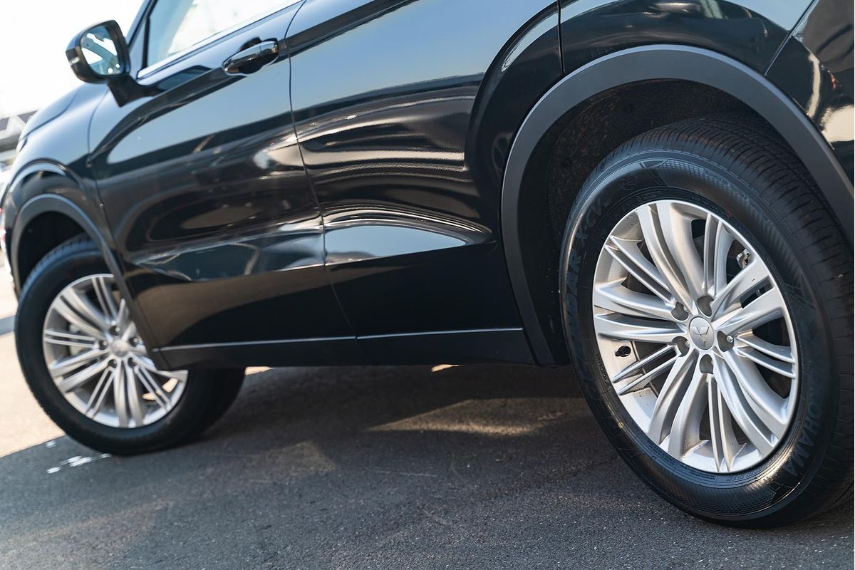 2025 Mitsubishi Outlander ES ZM