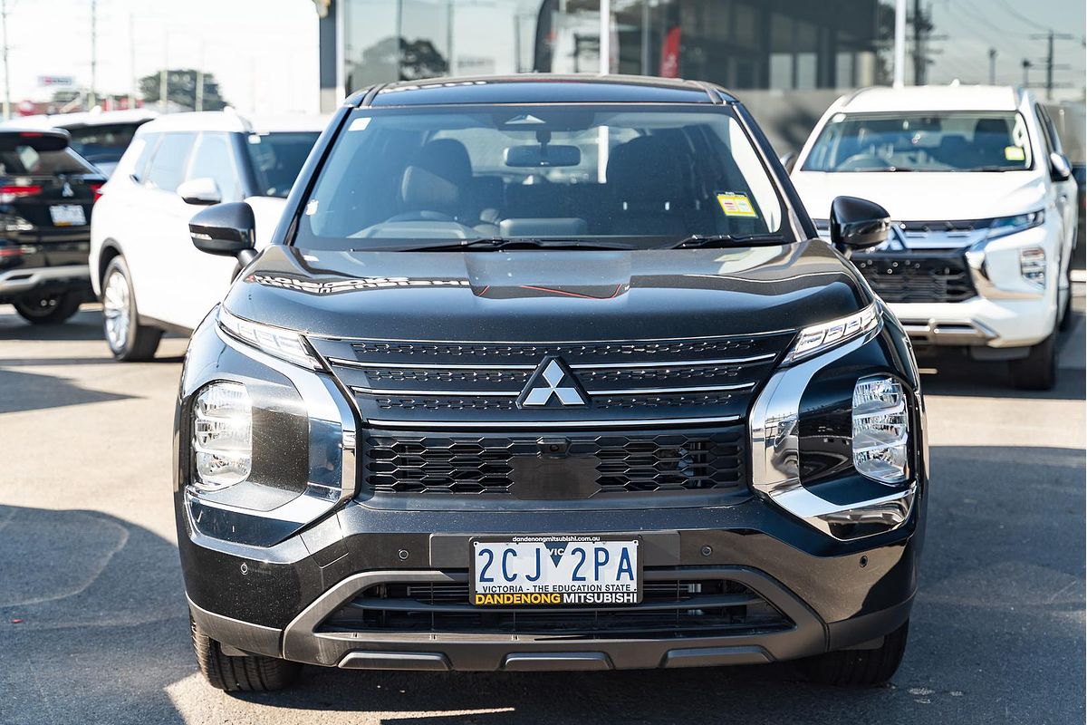 2025 Mitsubishi Outlander ES ZM
