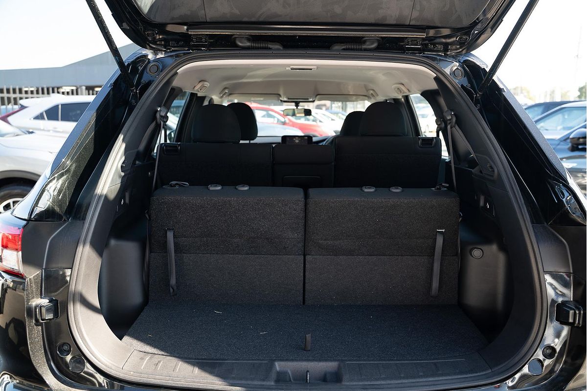 2025 Mitsubishi Outlander ES ZM