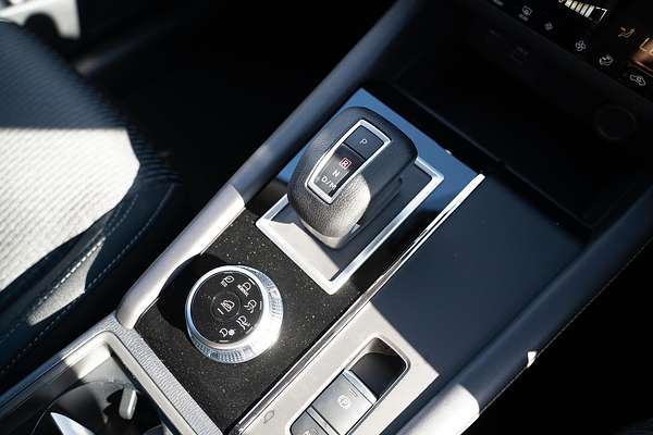 2025 Mitsubishi Outlander ES ZM