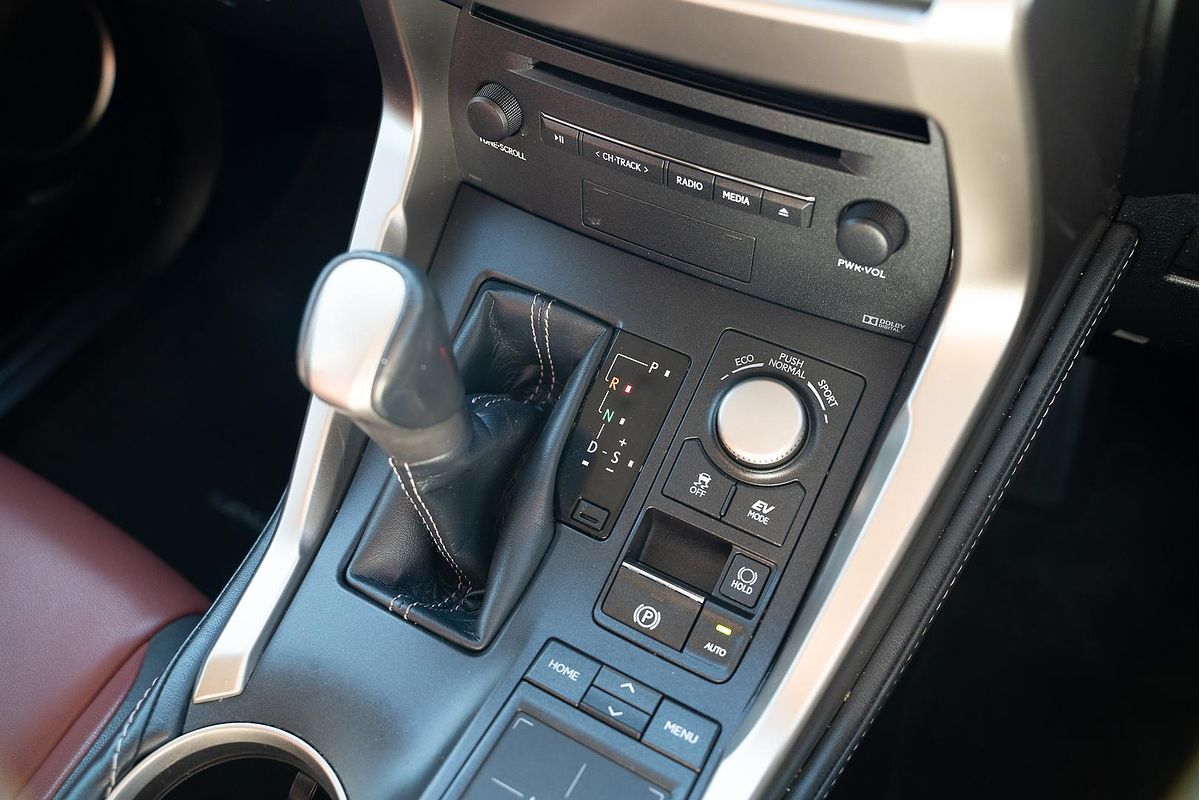 2017 Lexus NX NX300h Luxury AYZ10R