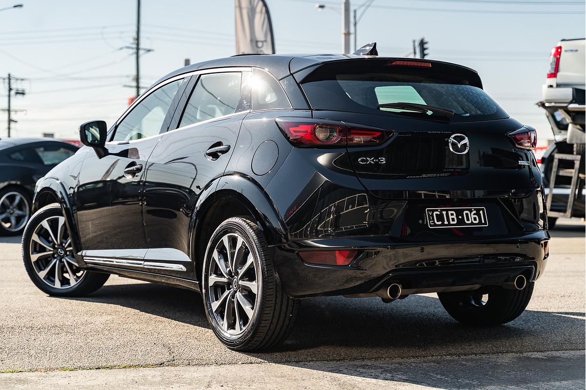 2023 Mazda CX-3 Akari DK
