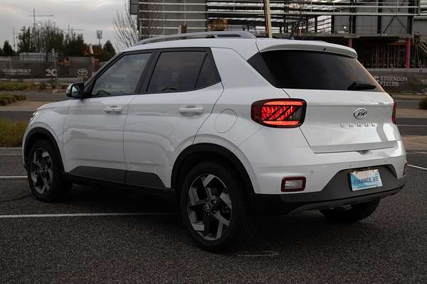 2025 Hyundai Venue Elite QX.V5