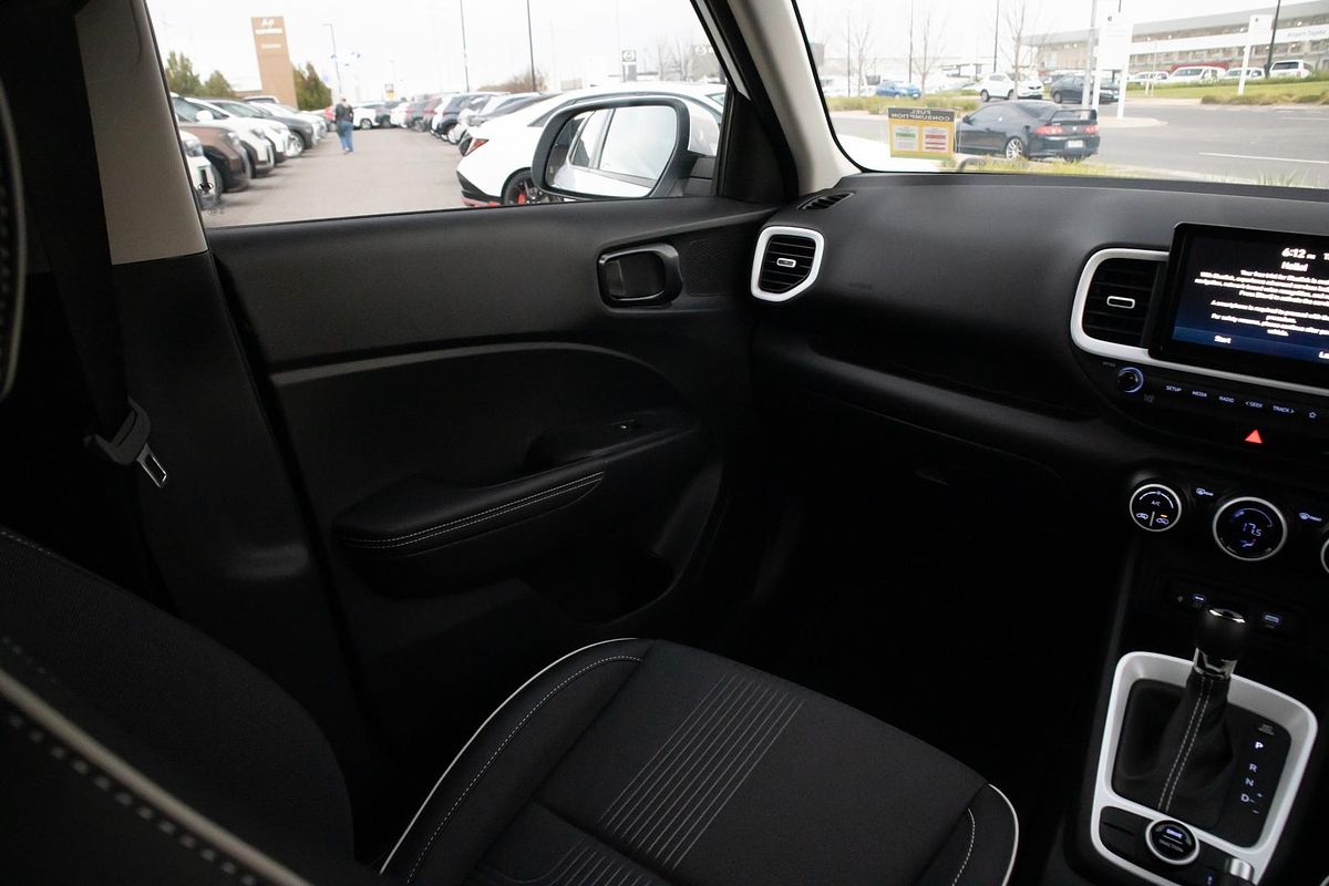 2025 Hyundai Venue Elite QX.V5