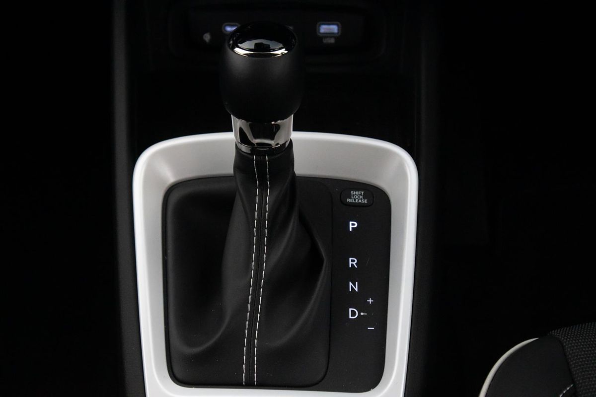 2025 Hyundai Venue Elite QX.V5