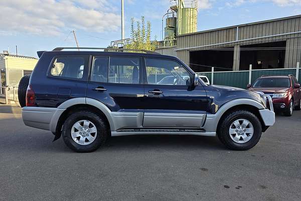 2003 Mitsubishi Pajero Exceed NP