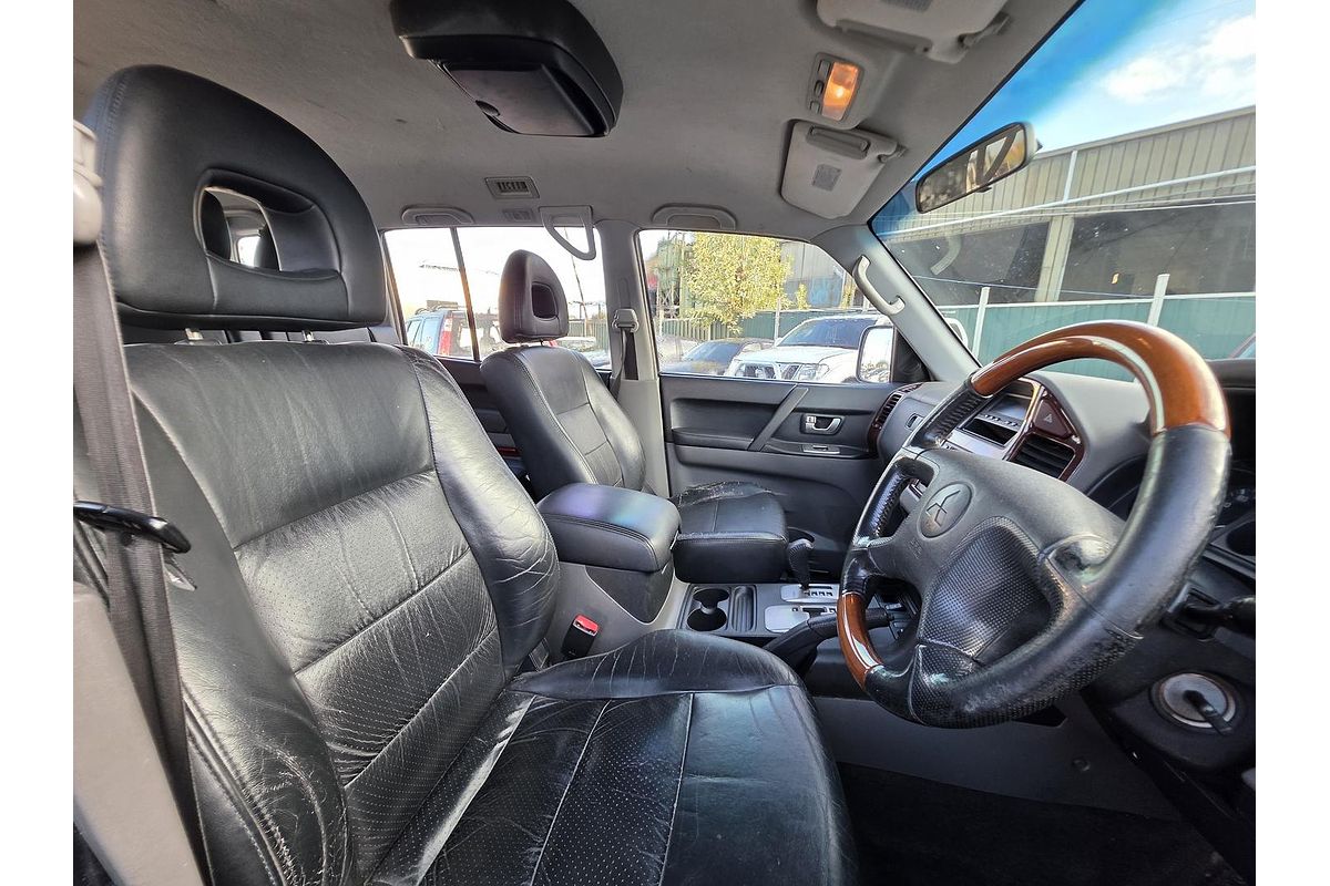 2003 Mitsubishi Pajero Exceed NP