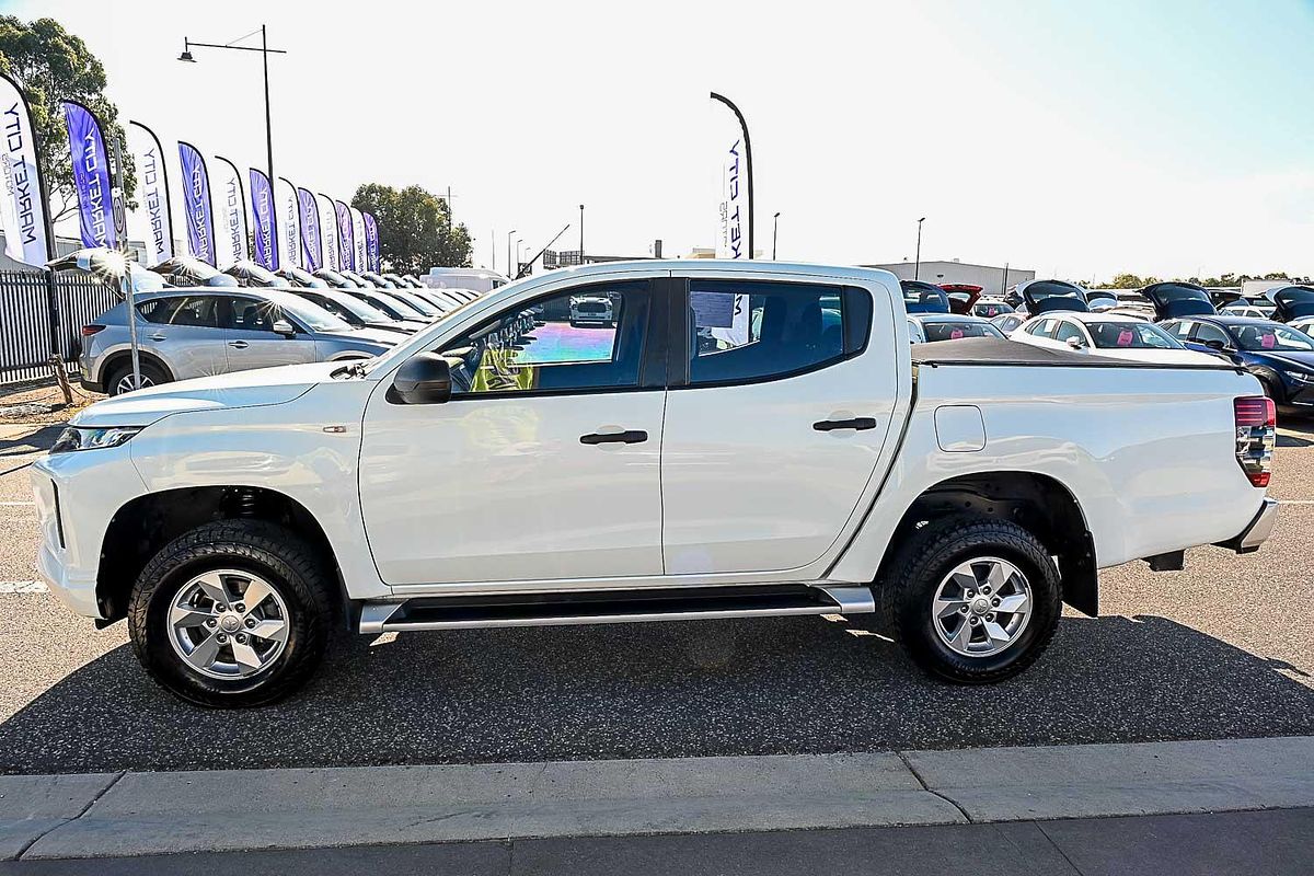 2019 Mitsubishi Triton GLX+ MR 4X4