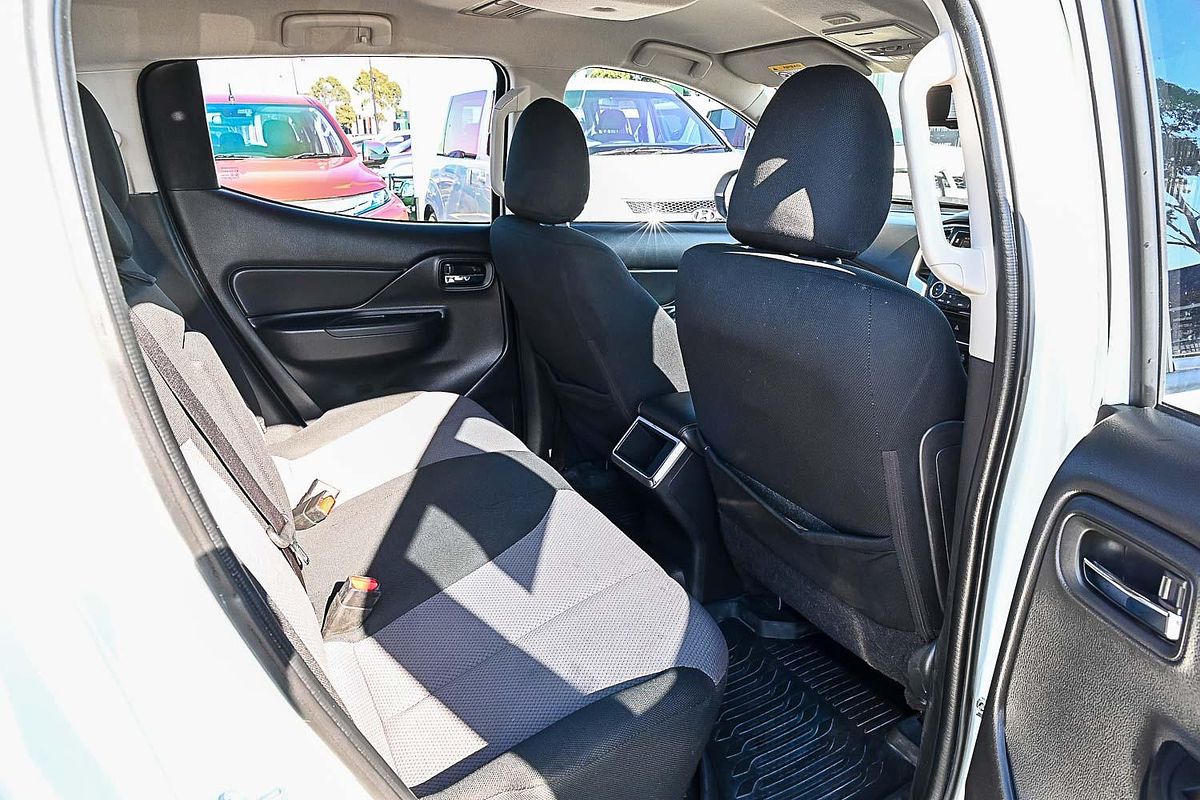2019 Mitsubishi Triton GLX+ MR 4X4