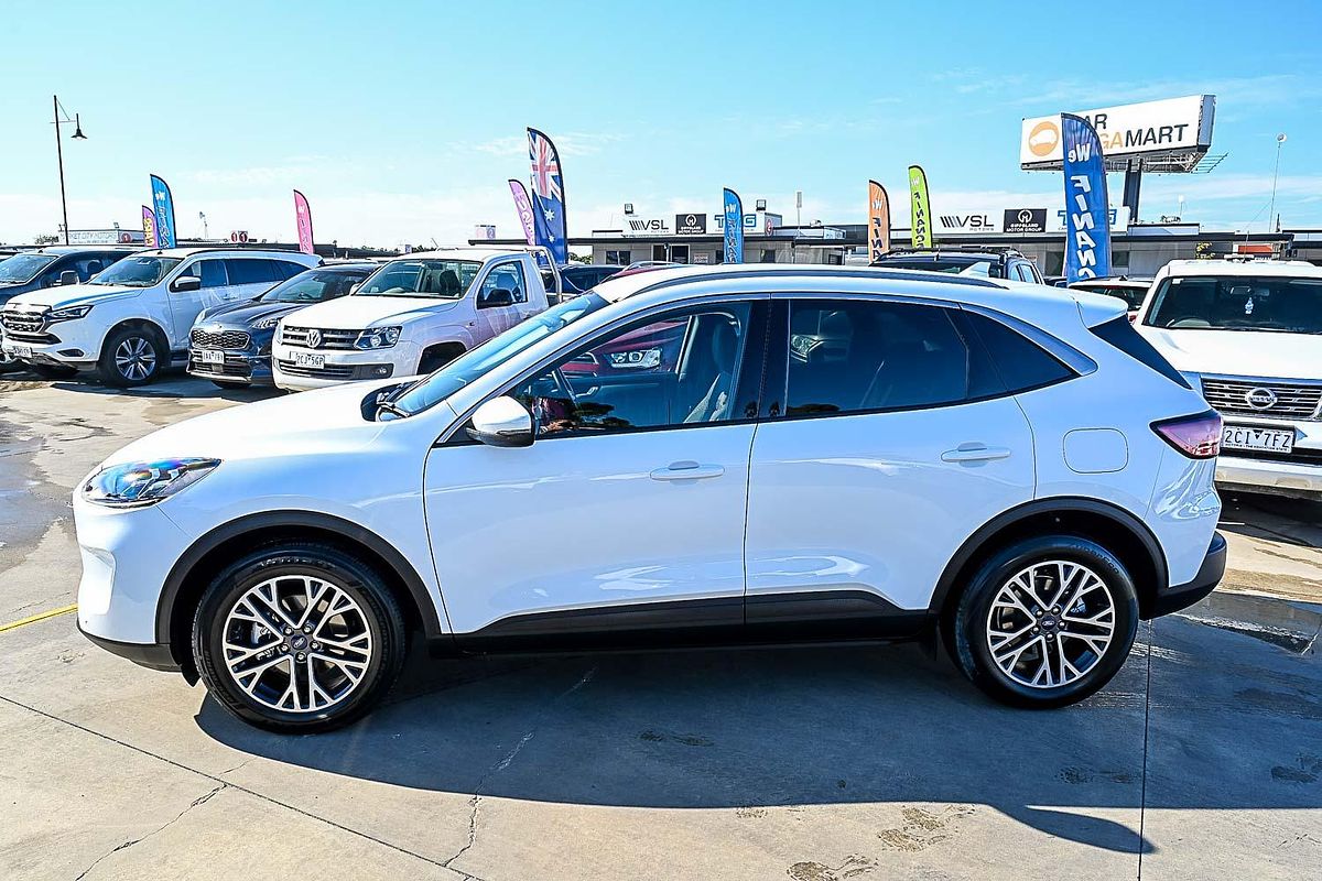 2022 Ford Escape ZH